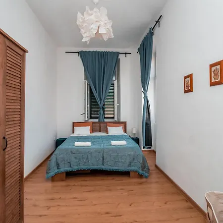 Sirius Centar Apartment *